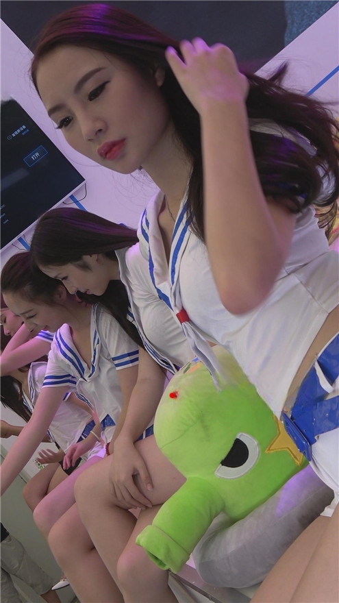 7375j1px5h5g4ua.jpg