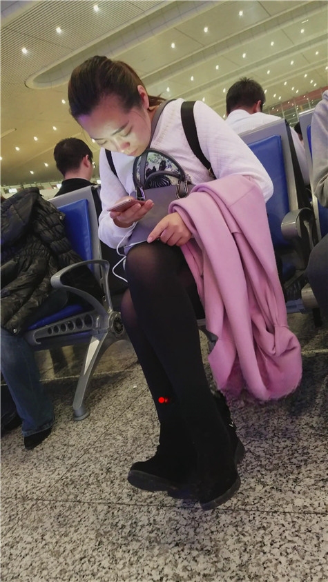 6851iggsokc5yin.jpg