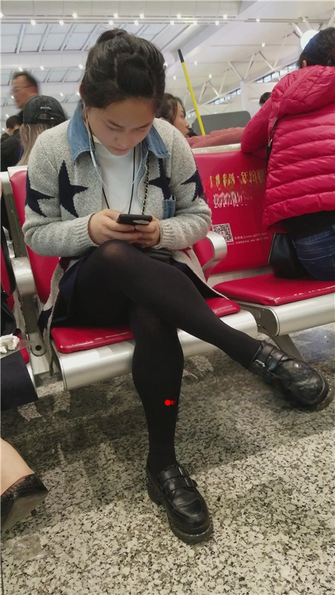 6831ilyqllmf1go.jpg