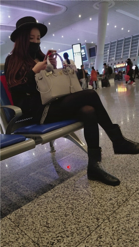6796aog1hd0qvmy.jpg