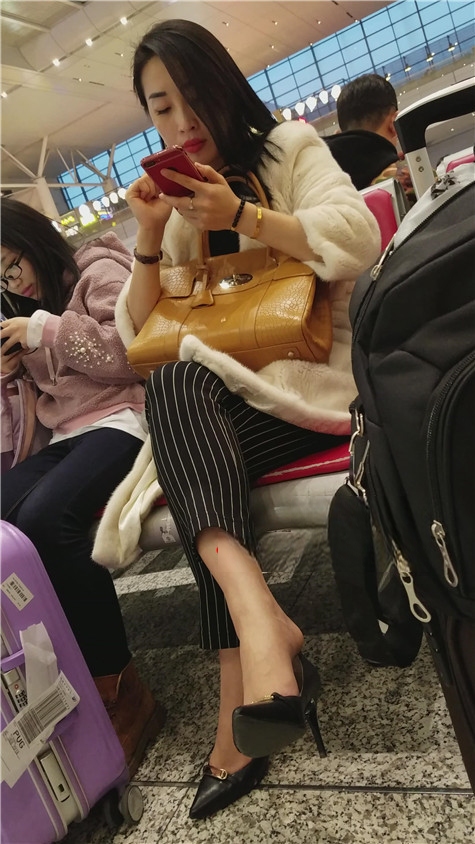 6788owslunxlcyb.jpg