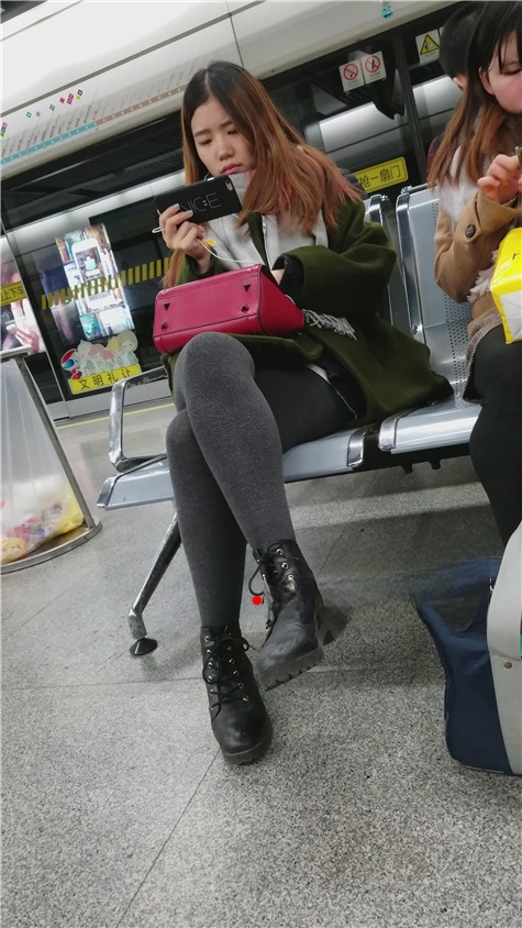6638sns3gd20f0a.jpg