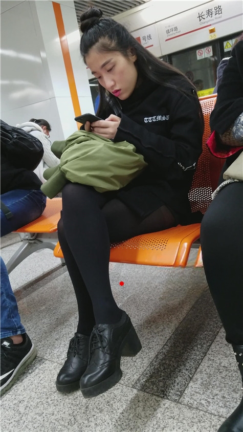 6487euhcqhozuhs.jpg