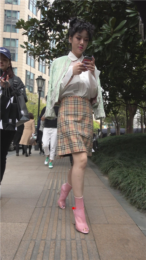 10385ilvnji151rp.jpg