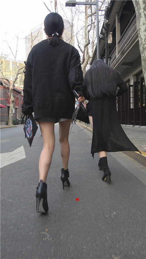 10306qd00pouuf0n.jpg