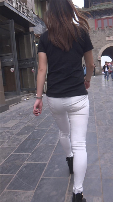 1824lidy5d42zy2.jpg