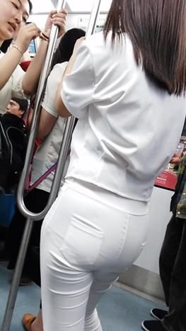 2027atkuppf0bh0.jpg