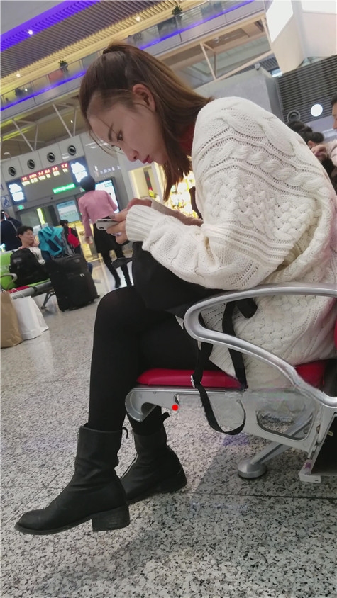 6703eyu41uv5gd0.jpg