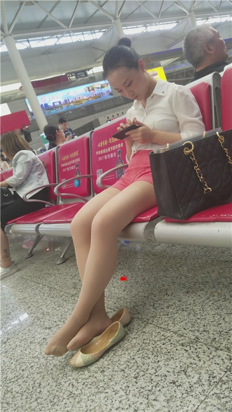 6646icqoxgjyiem.jpg