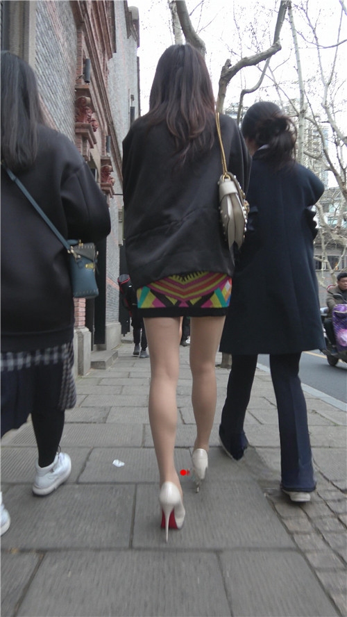 10275pq2mpc0be12.jpg