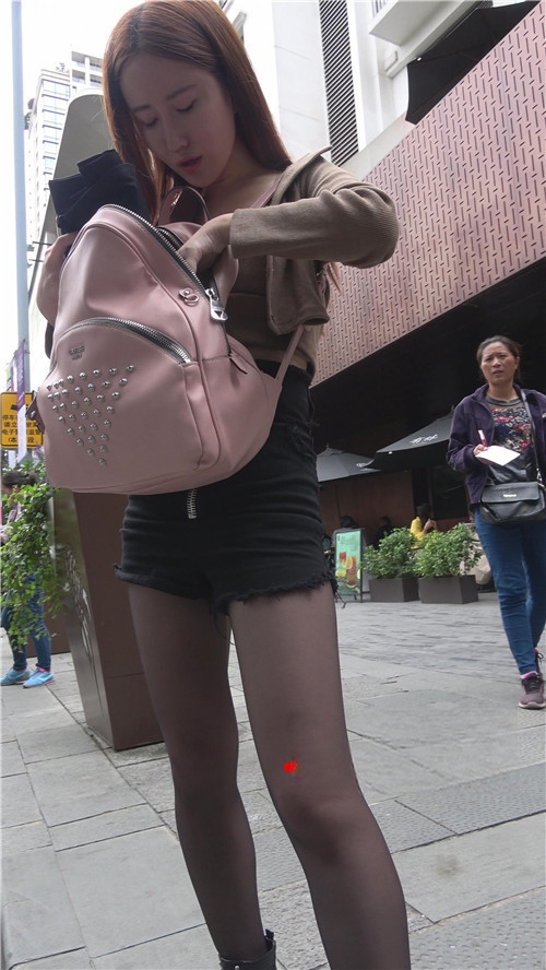 102491fq1coqsaqc.jpg