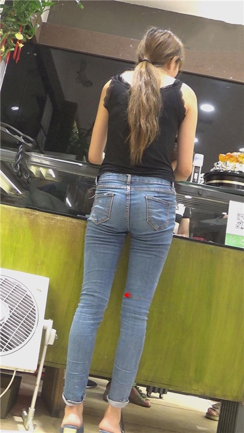 5889d5utijn5ia5.jpg
