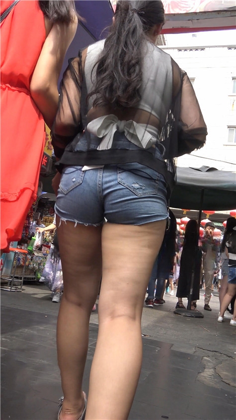 58861fu0jnx50dq.jpg