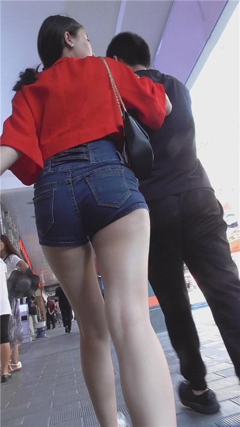 5883tfb4qnclcla.jpg
