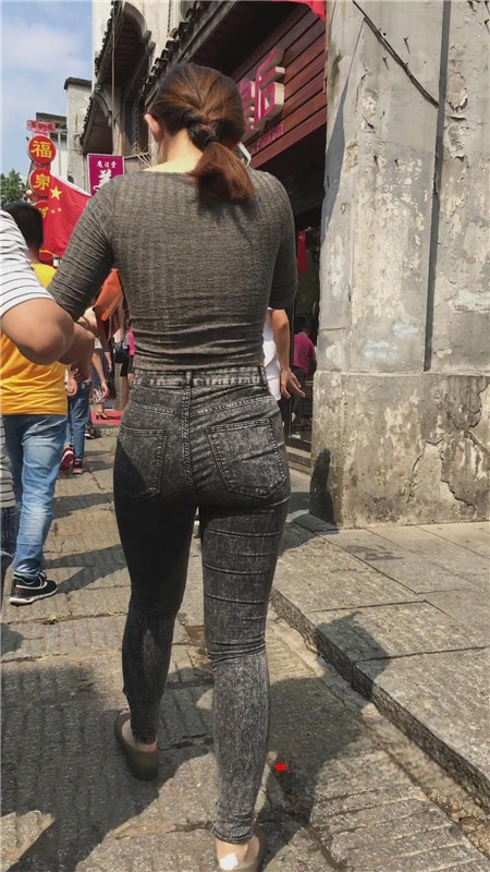 2460akbhbwjndvh.jpg