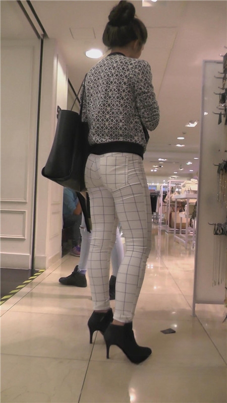 1611ymn0cuddlcm.jpg