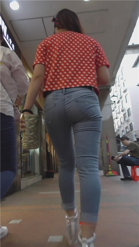 1740d5taqmuiql0.jpg
