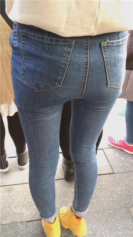 1690wcnvanz0d3t.jpg