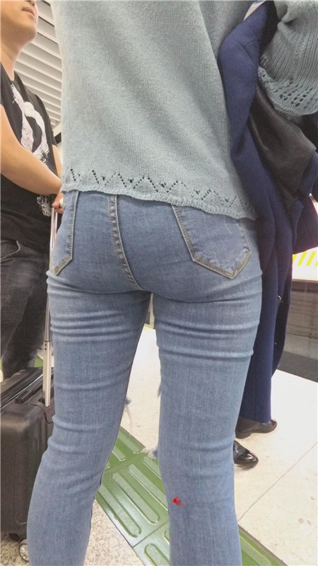 2421g3ej4tqsdk1.jpg