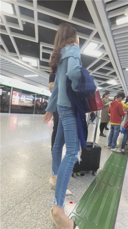 2421pgnf04hbumh.jpg