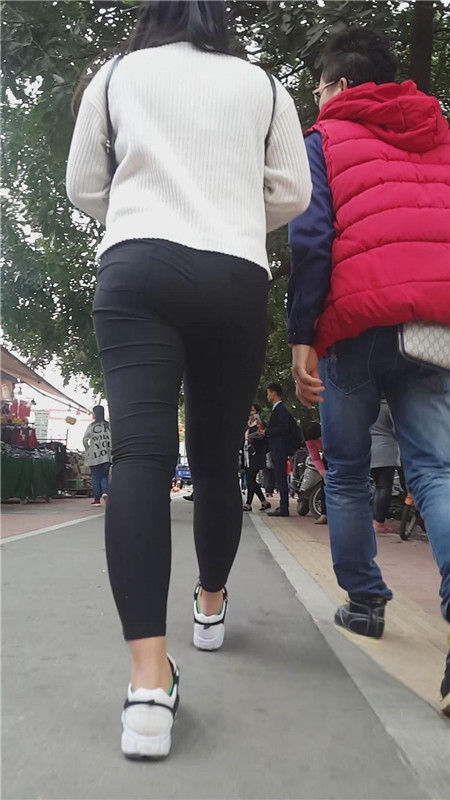 2248uf35i1n4akr.jpg