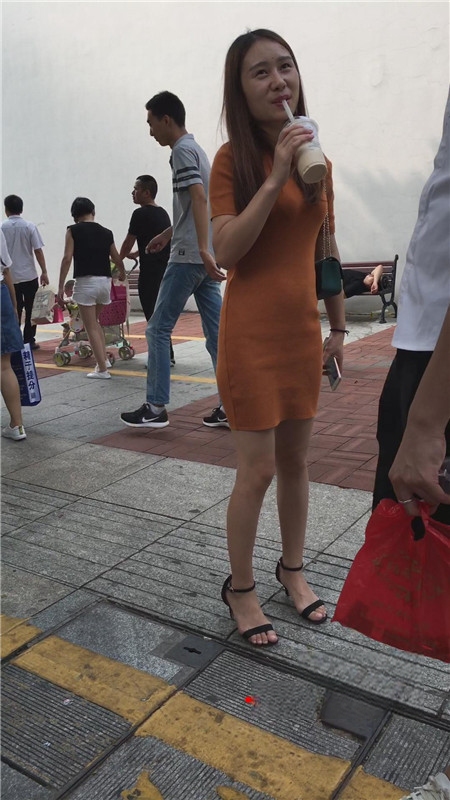 2136gm2edfno5m4.jpg