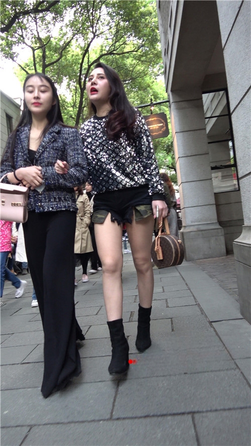 9635lbc1vgxasf1.jpg