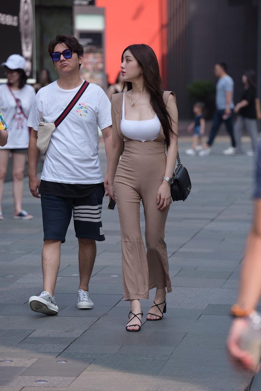 JPK70537-gnvbanuh00m.jpg
