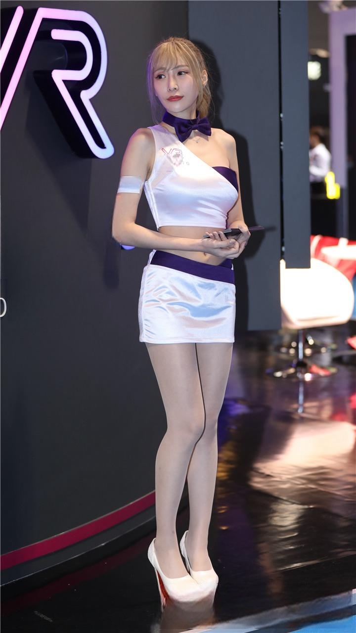 JPK51679-vlwxepqurnf.jpg