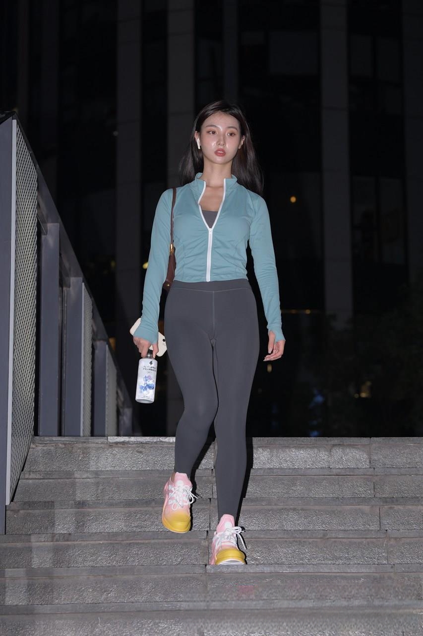 JPK69795-kmtdf55nvyt.jpg