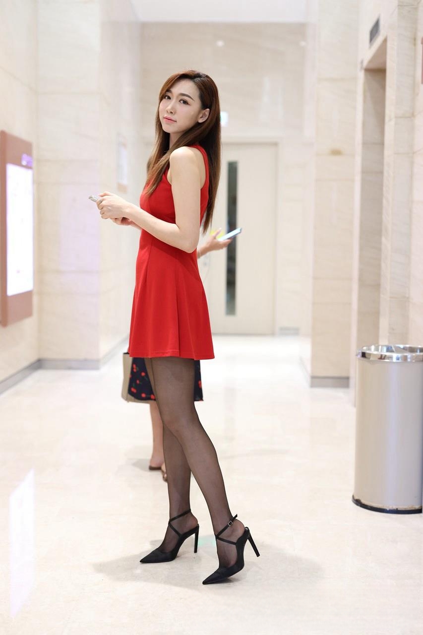 JPK53752-22irbtwalkj.jpg