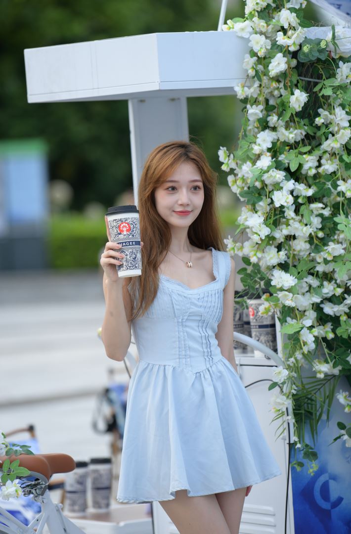 8916-vmkgxdyssjv.jpg