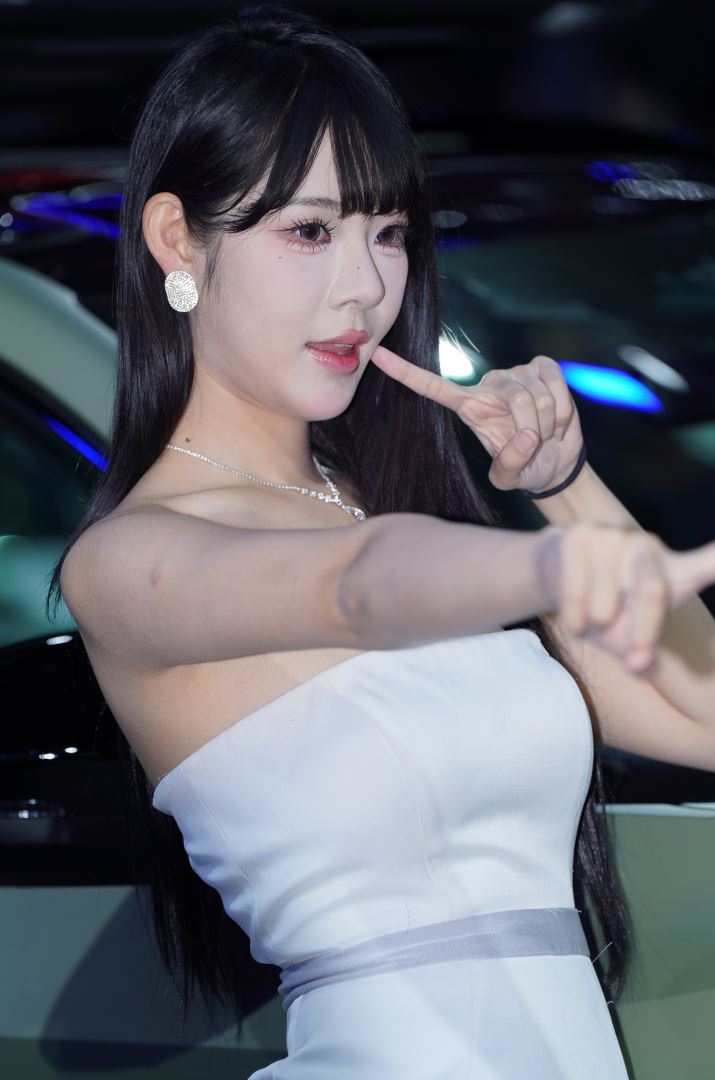 9099-vinf5wmotrl.jpg