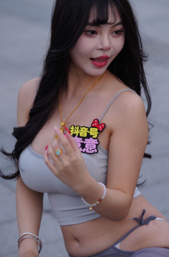 9024-r10lvzq1mrz.jpg