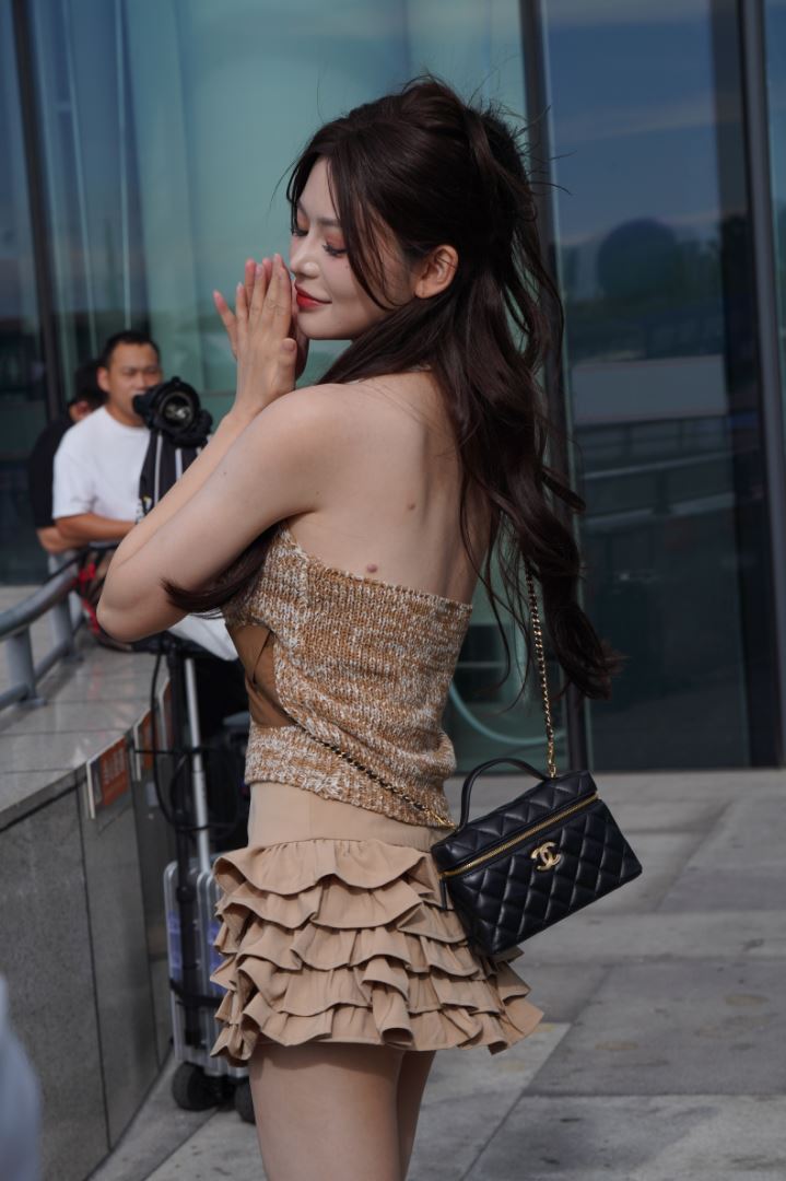 8712-dbptaix4iso.jpg