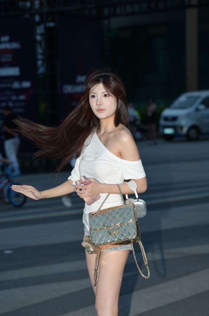8670-iy35ytux10d.jpg