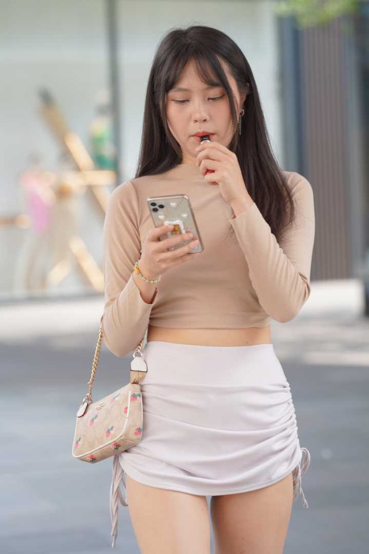 9258-0jkmmvoukrs.jpg