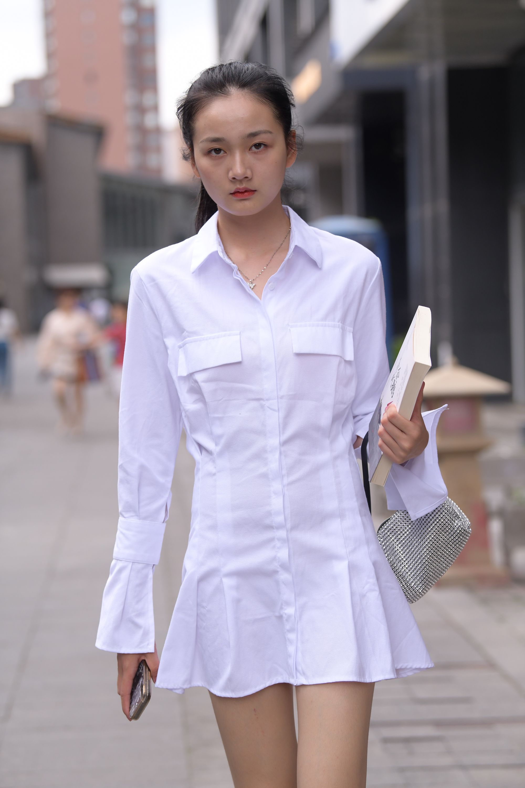 2504-z02v2okoa5s.webp