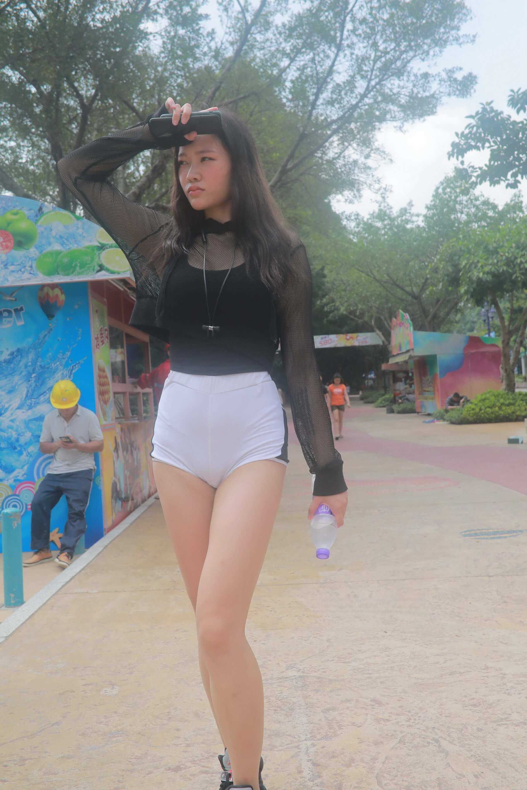 12034gqa344cys5r.jpg