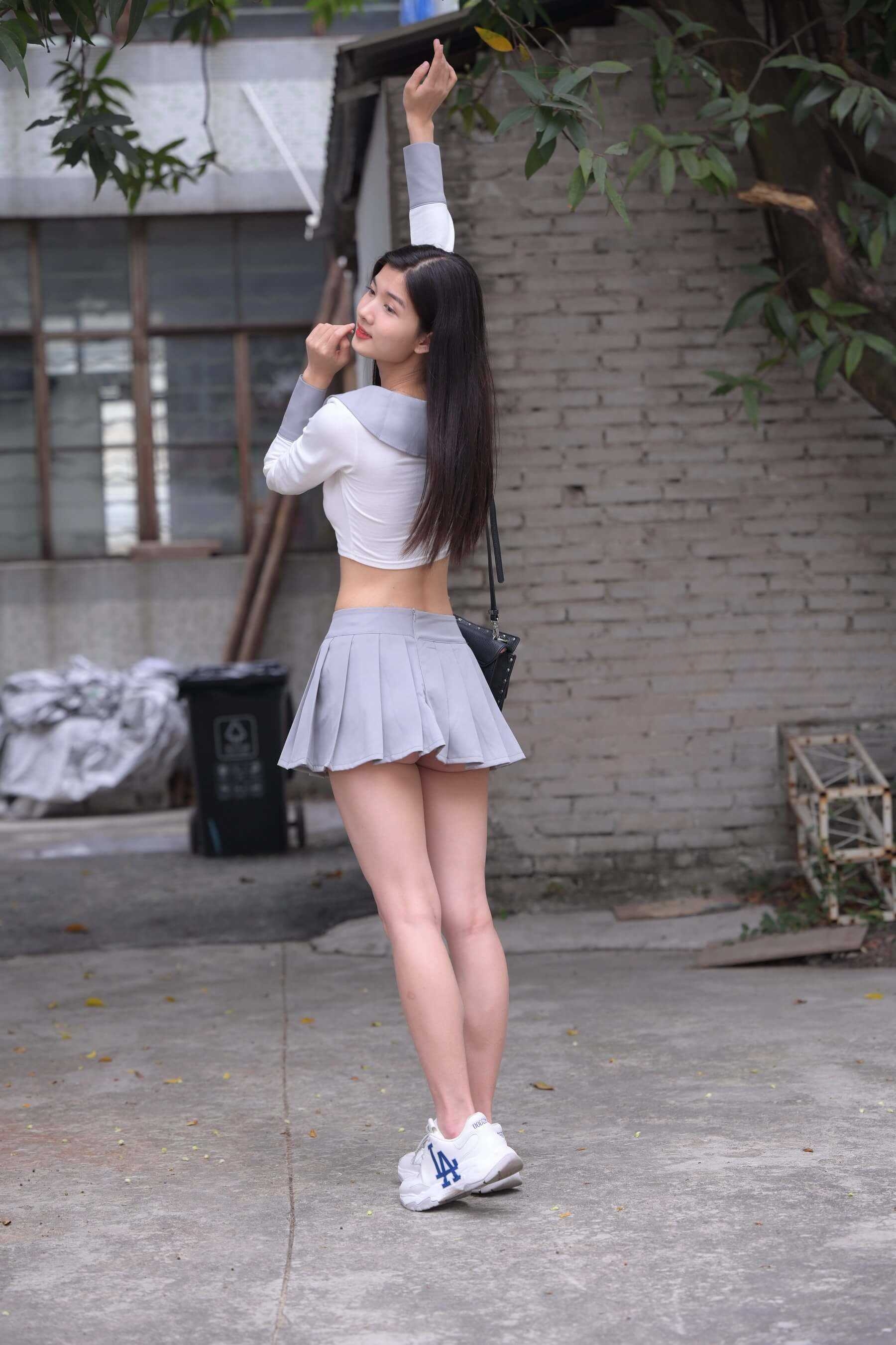 252064atezm2inmh.jpg