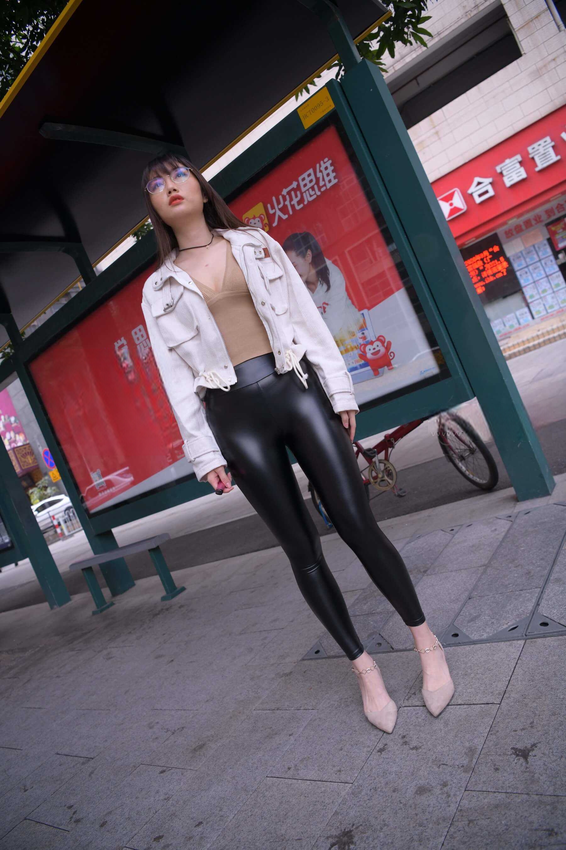 25145fxtzbs042xn.jpg