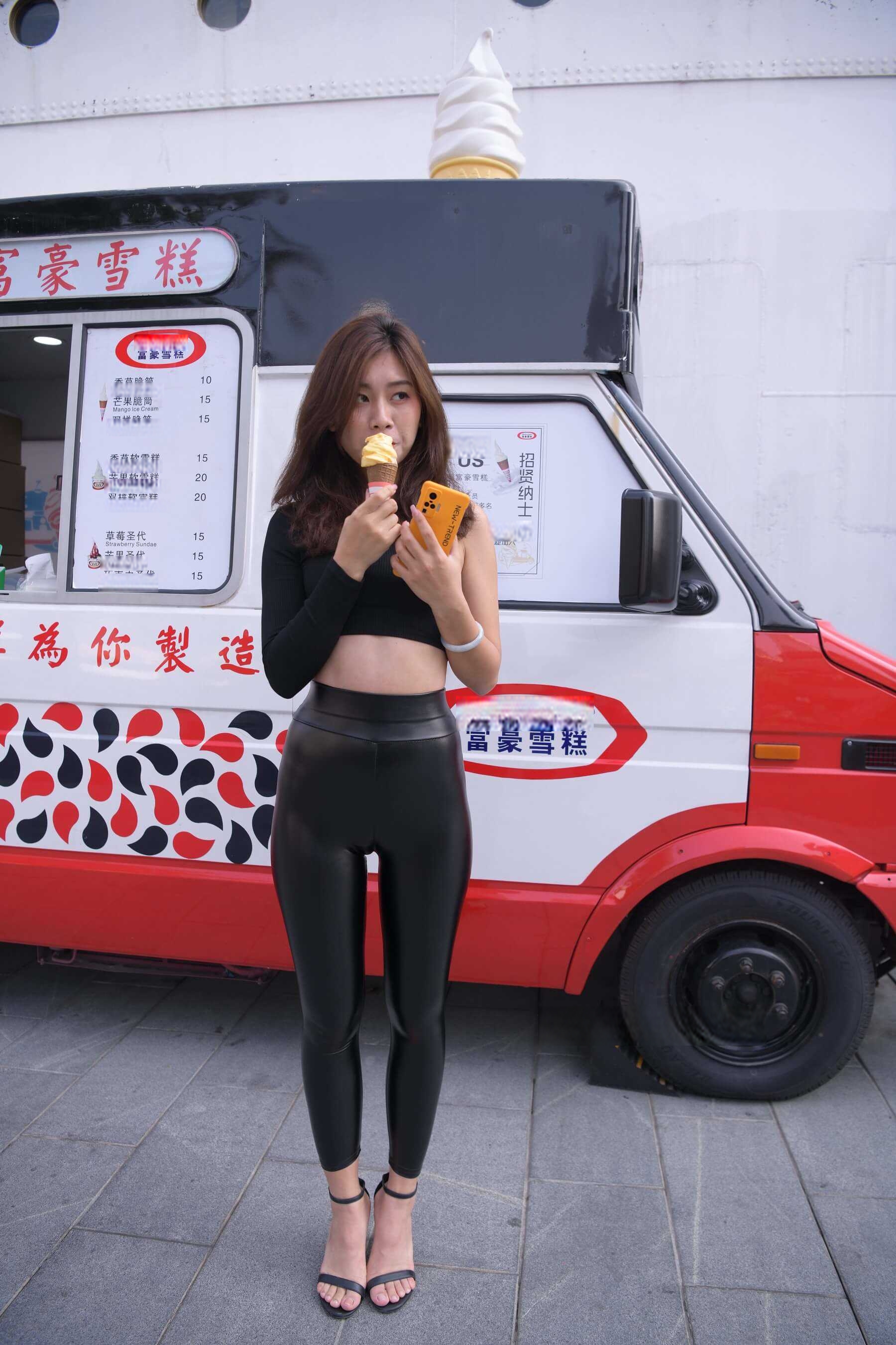 248931zwuf23yum0.jpg