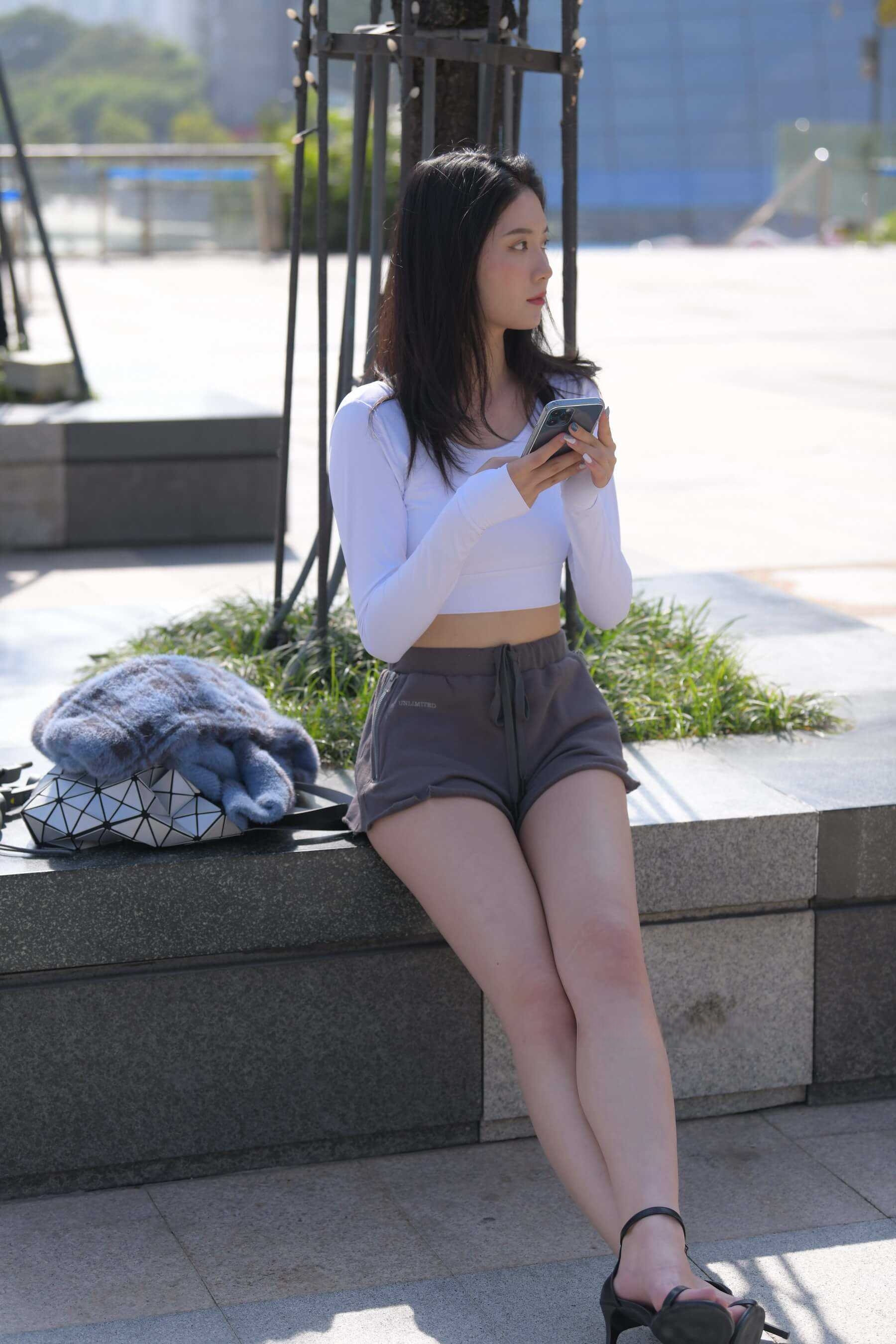 24854fqdjv00qikb.jpg