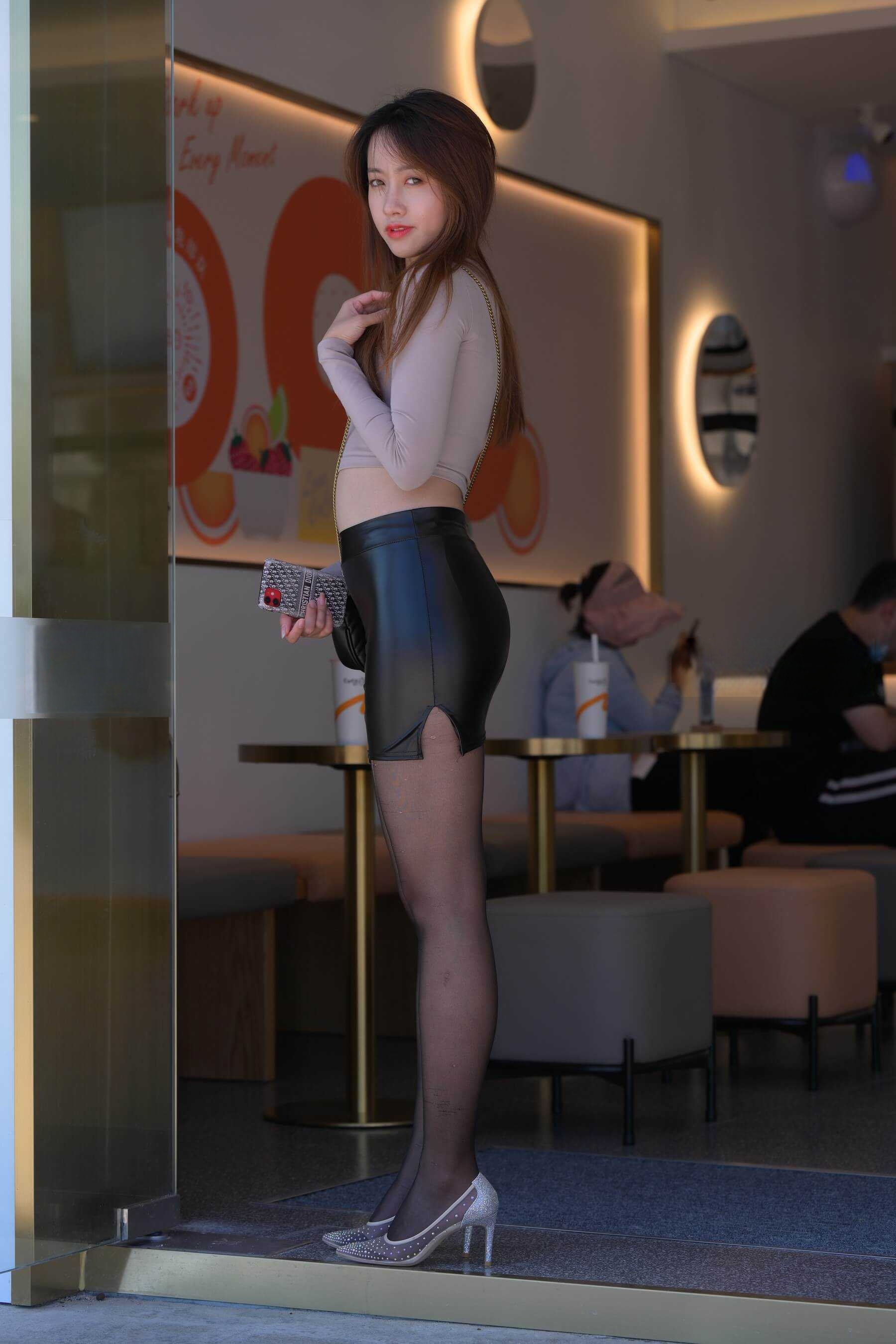 25205zozhqq3mxlk.jpg