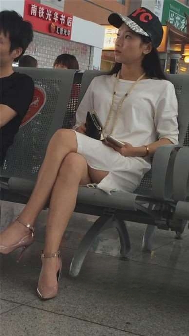 13214f1ud2fr2bl.jpg