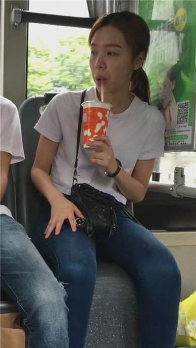 28692q0oxbkxmoj.jpg