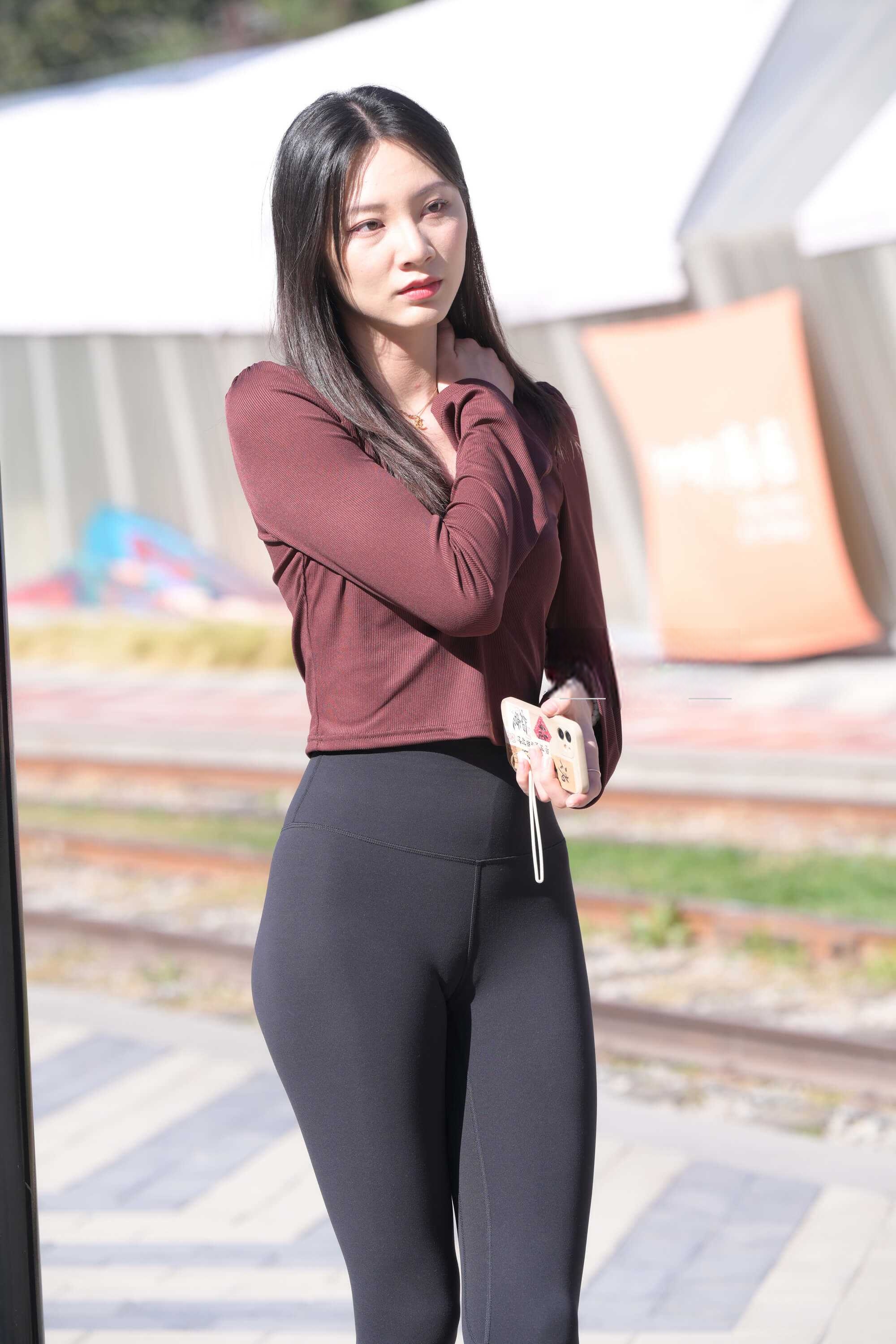 31631llf3mwpeoan.jpg