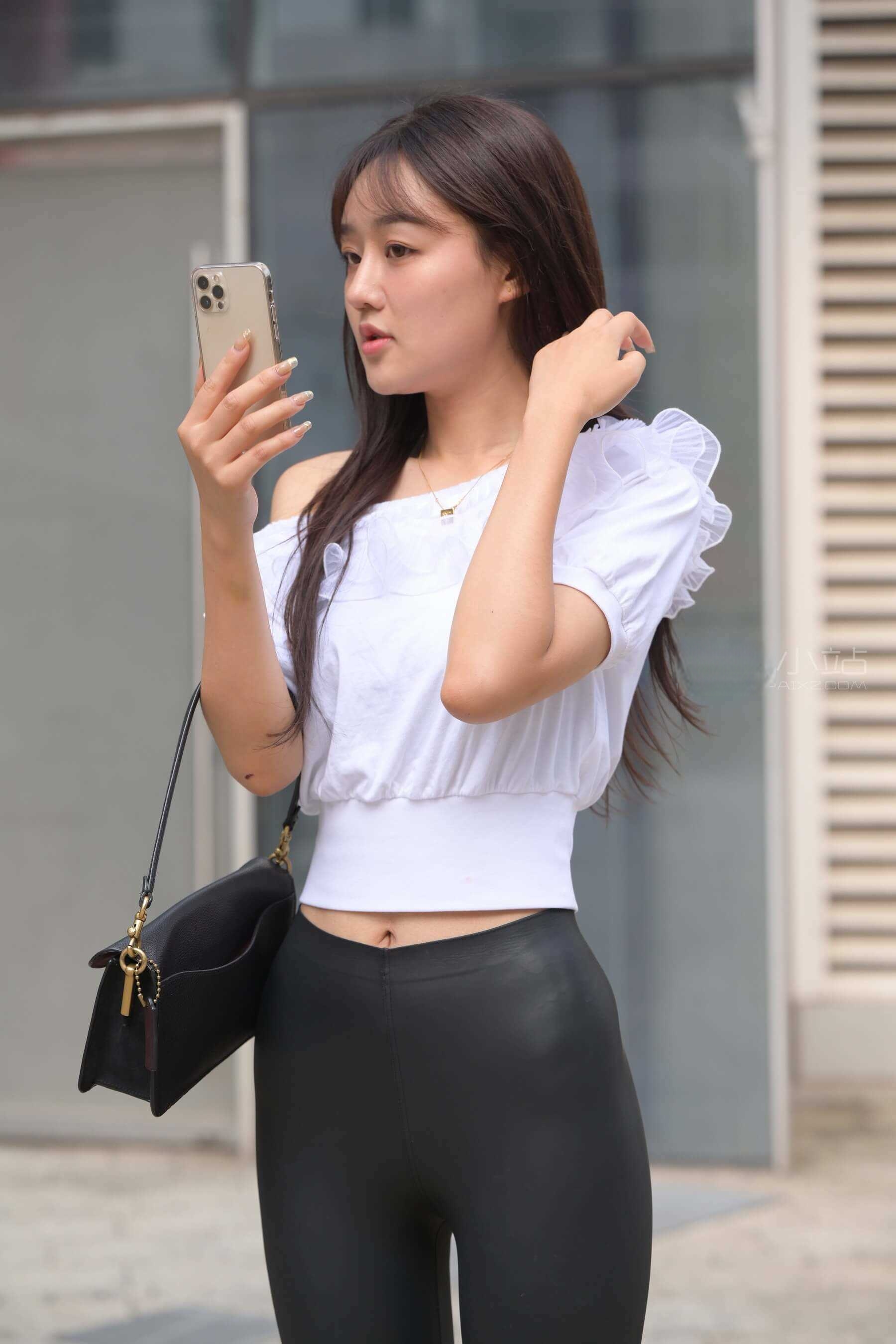 20707ufvgc4y1uai.jpg
