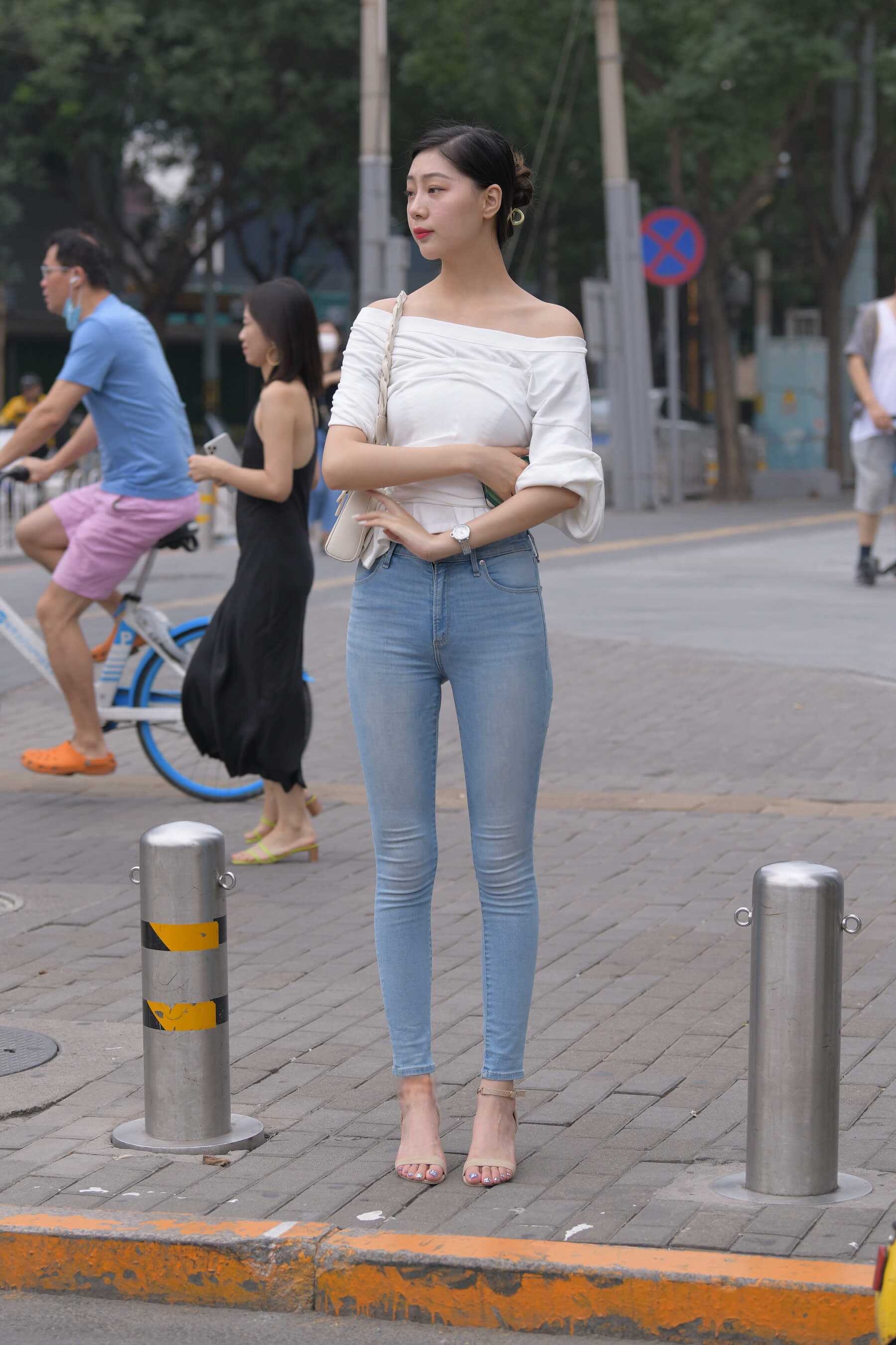 26215rtmebwq2105.jpg