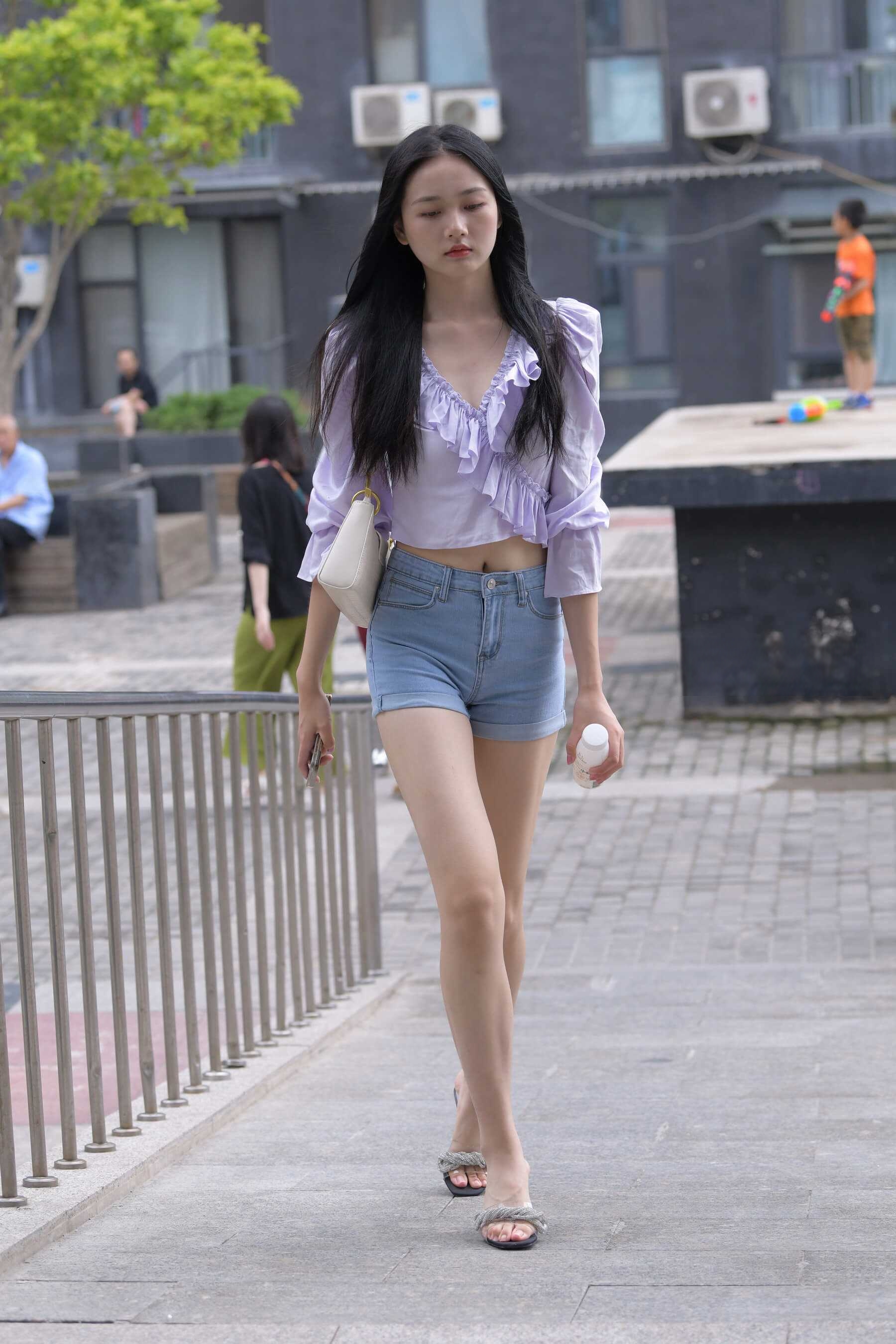 26158wr5ihuzql0c.jpg